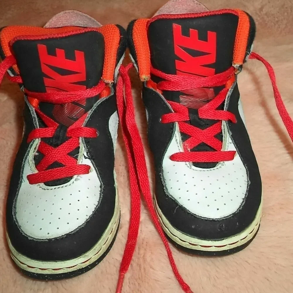NIKE COURT INVADER GS SNEAKERS GREY/ORANGE TODDLER SHOES GIRLS BOYS SIZE 10C